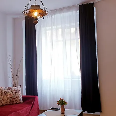 Holiday Cazare Brasov Апартаменти