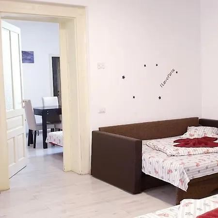 Апартаменты Holiday Cazare Brasov *